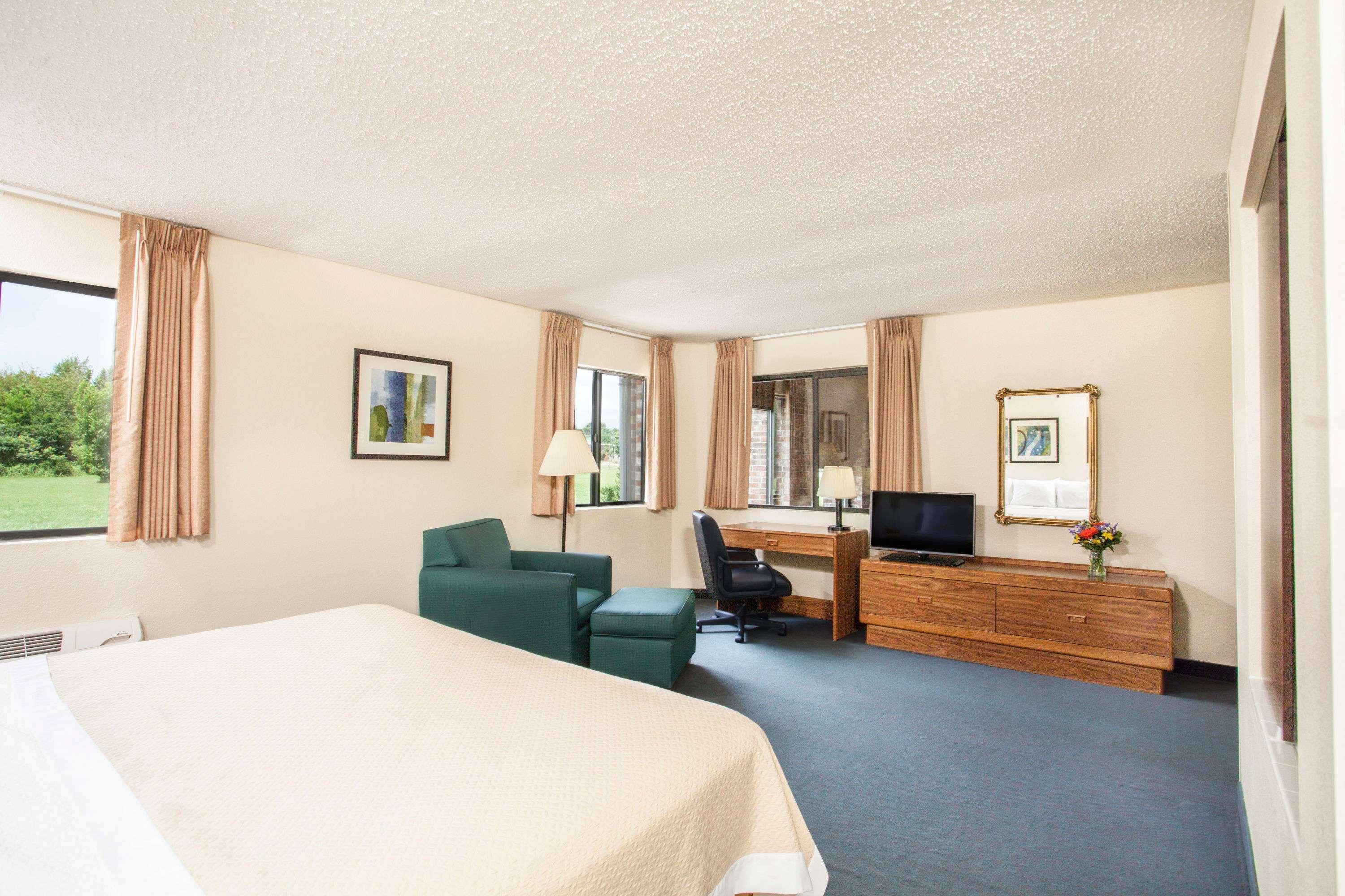 Days Inn By Wyndham Glasgow Extérieur photo