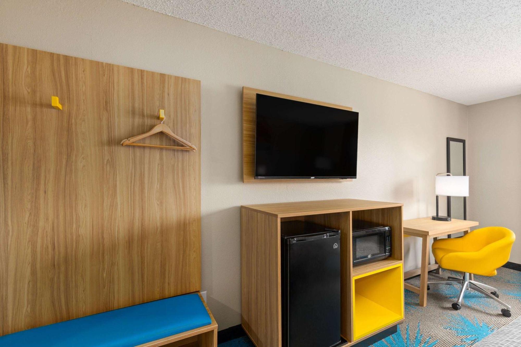 Days Inn By Wyndham Glasgow Extérieur photo