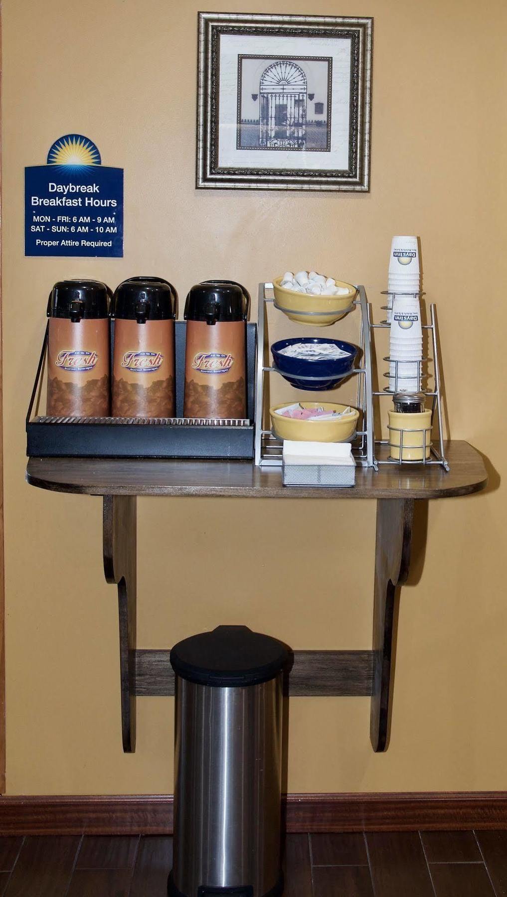 Days Inn By Wyndham Glasgow Extérieur photo